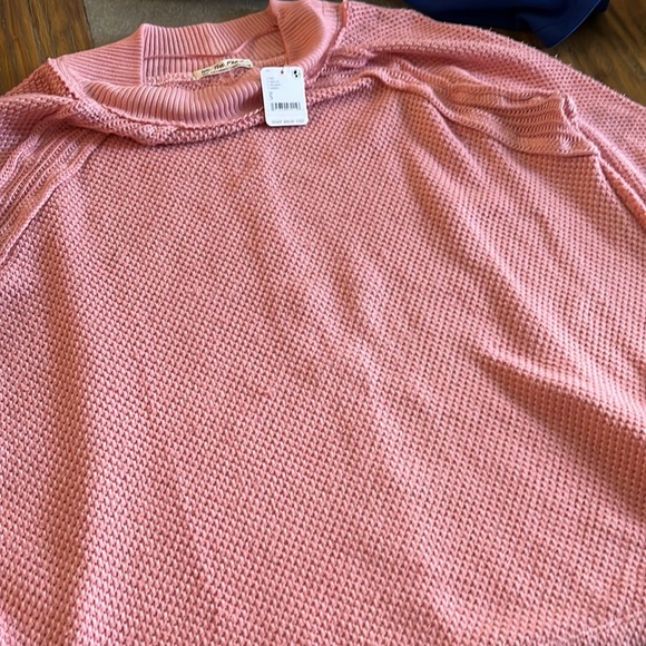Faded coral sweater NWT ! - Picture 2 of 4